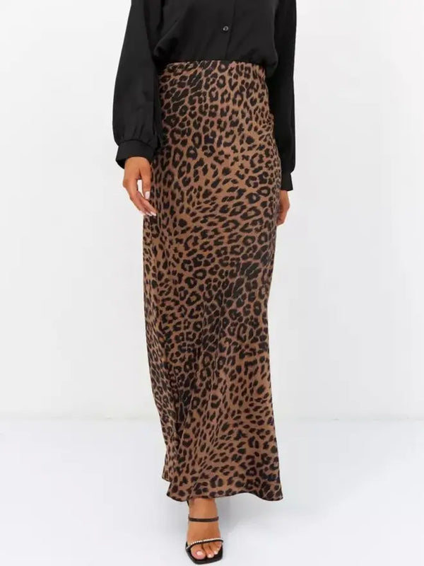 High Waisted Leopard Skirt