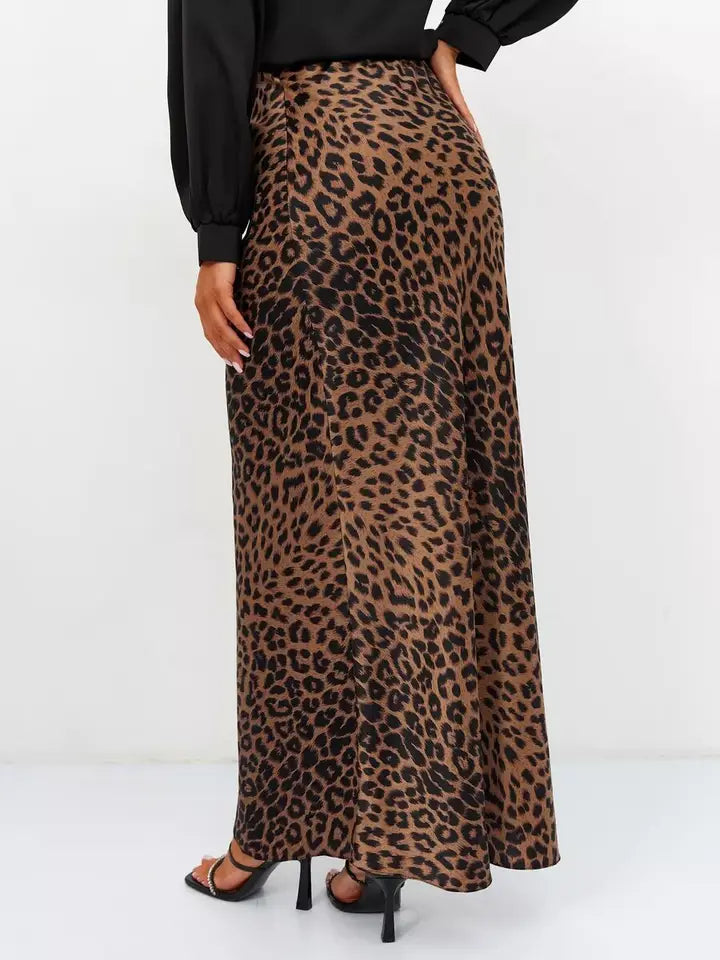 High Waisted Leopard Skirt